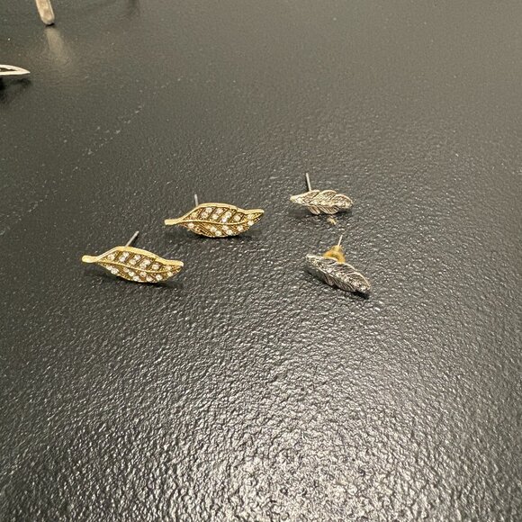 Set of Feather Earrings - Picture 1 of 1